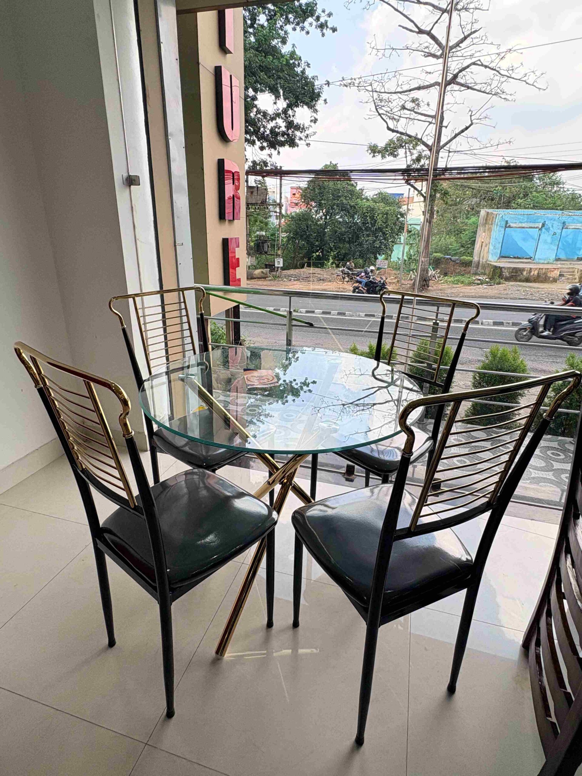 Premium 6 Seater Dining Set